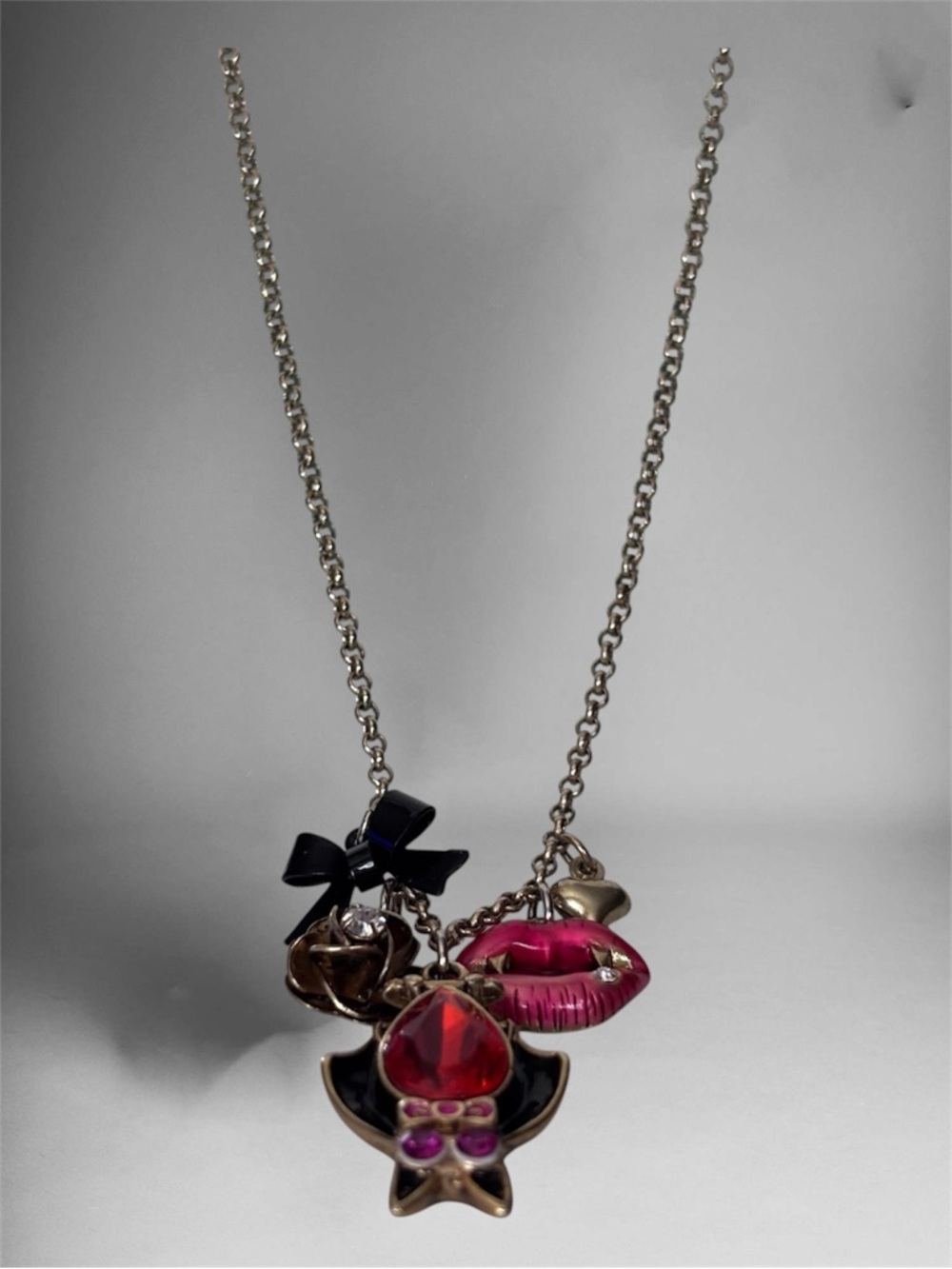 🌼Vintage Betsey Johnson “The Bite” Necklace - Picture 5 of 7
